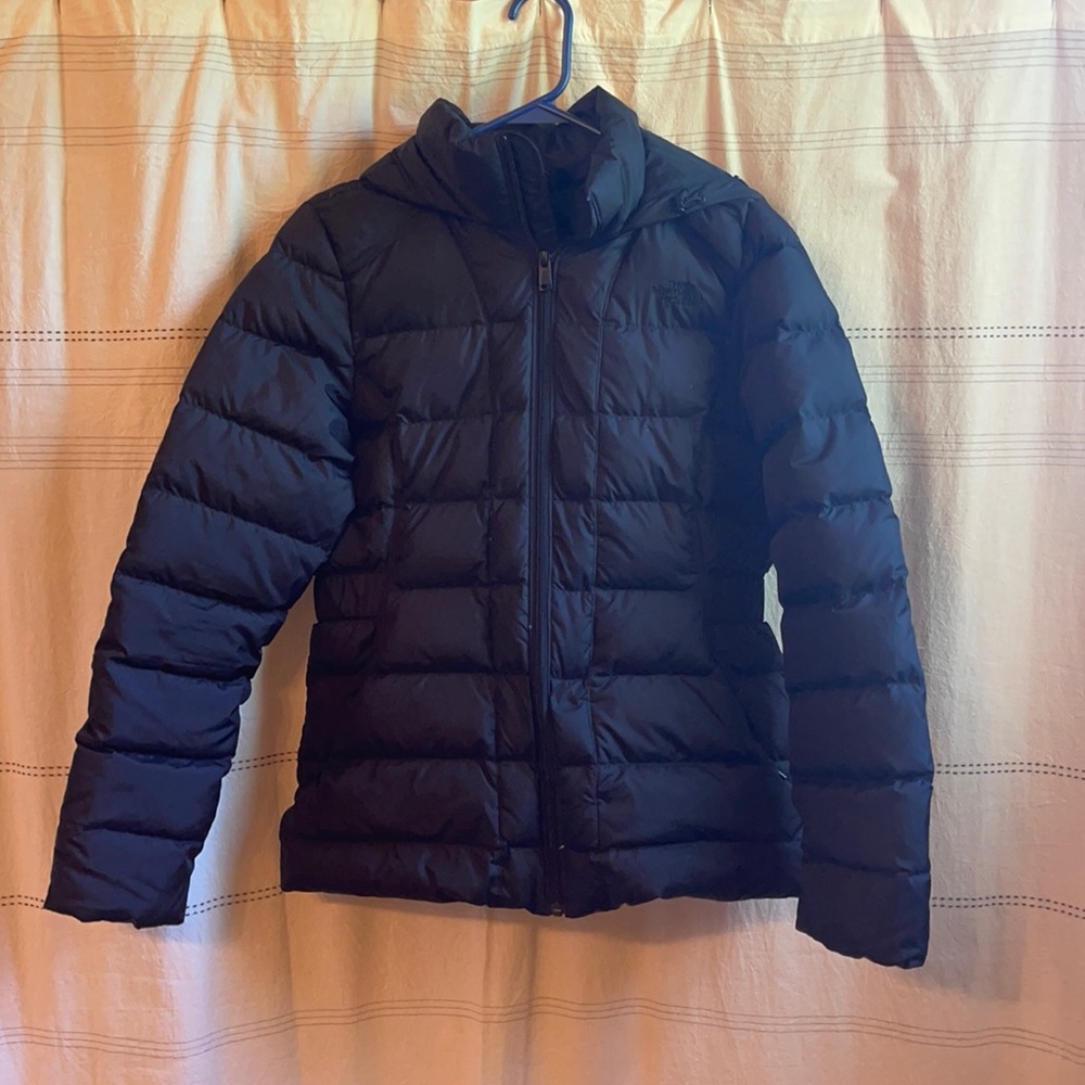 Northface women puffer jacket Quilted, 550-fill down with elastic-shaped waist